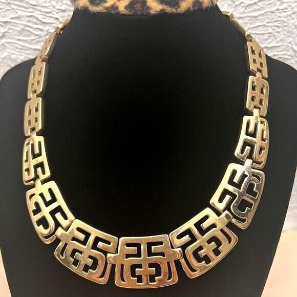 ¡VINTAGE RARE! Crown TRIFARI Asian Style Choker/Necklace, Gold-Tone.‎ - Picture 2 of 6